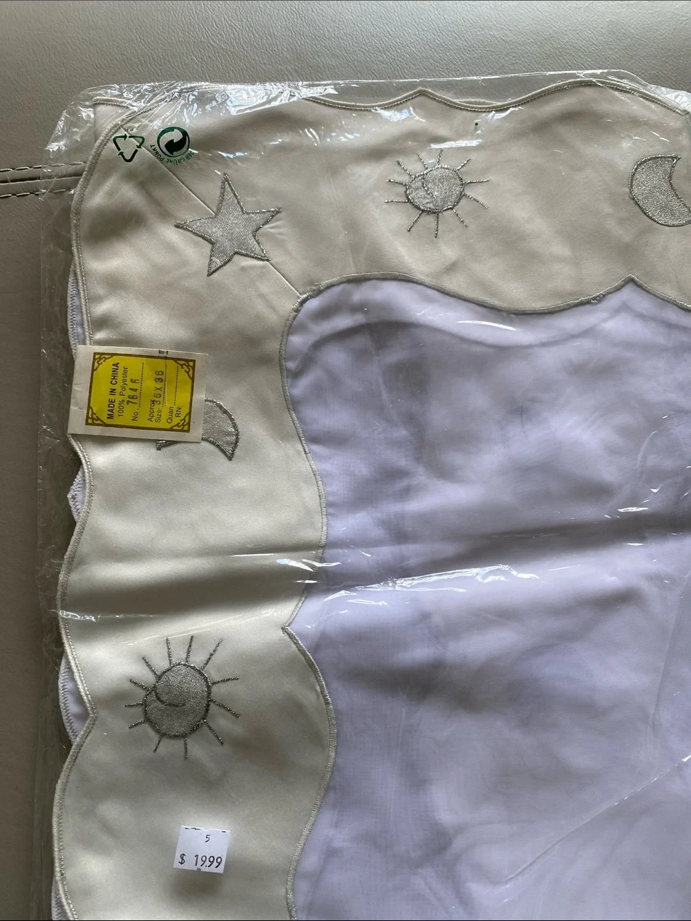 New tablecloth sun moon and stars border ecru and white 36x36